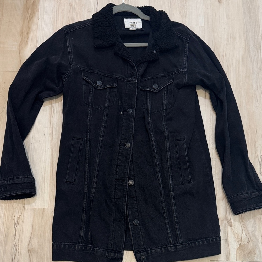 Forever 21 Black Jean Jacket with Fleece Collar
